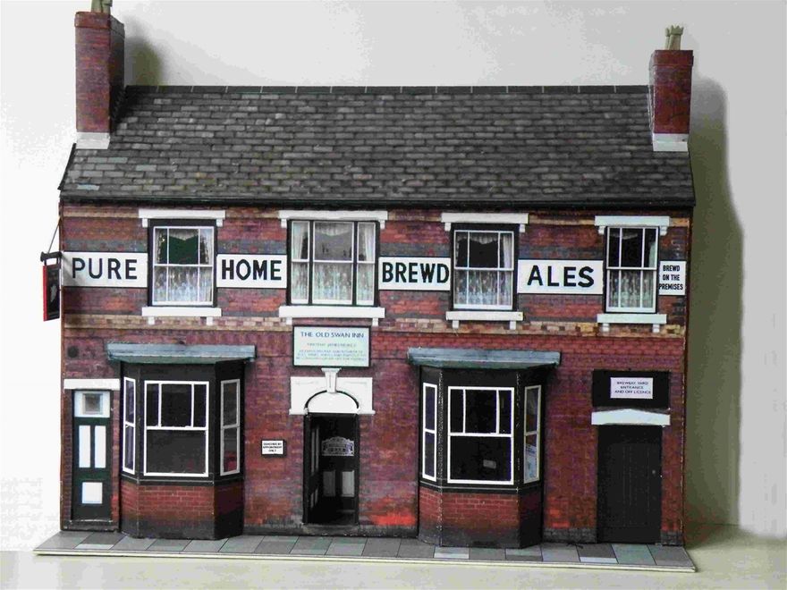 A250  The Old Swan Black Country Home-Brew Pub with full interior.......Kit price  £6