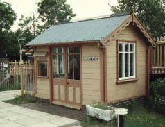 A103  GWR Welfod Park Ticket Office.........Kit price  £4